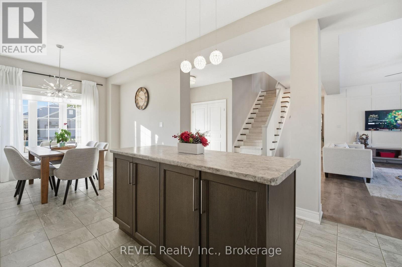 1058 Meadowood Street, Fort Erie, Ontario  L2A 0B9 - Photo 14 - X12565932