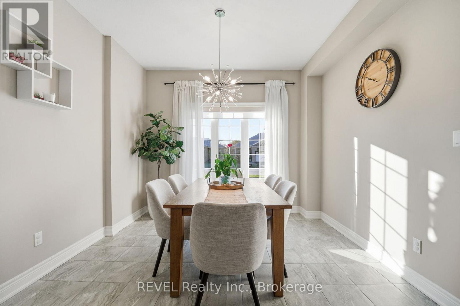 1058 Meadowood Street, Fort Erie, Ontario  L2A 0B9 - Photo 15 - X12565932