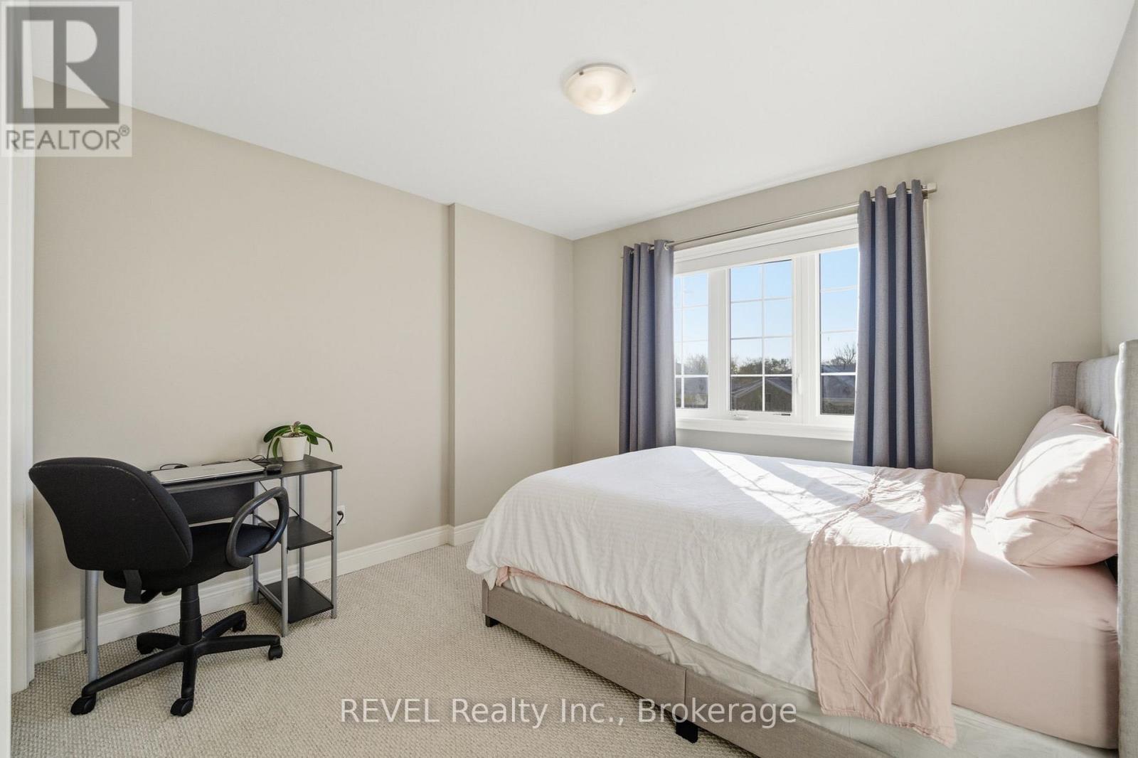 1058 Meadowood Street, Fort Erie, Ontario  L2A 0B9 - Photo 28 - X12565932