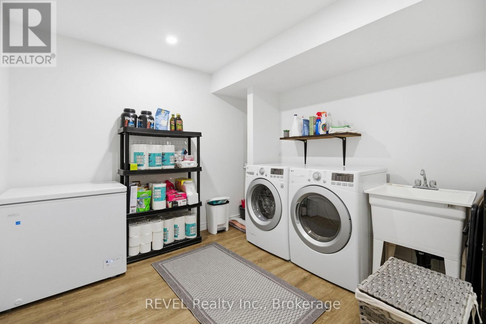 1058 Meadowood Street, Fort Erie, Ontario  L2A 0B9 - Photo 32 - X12565932