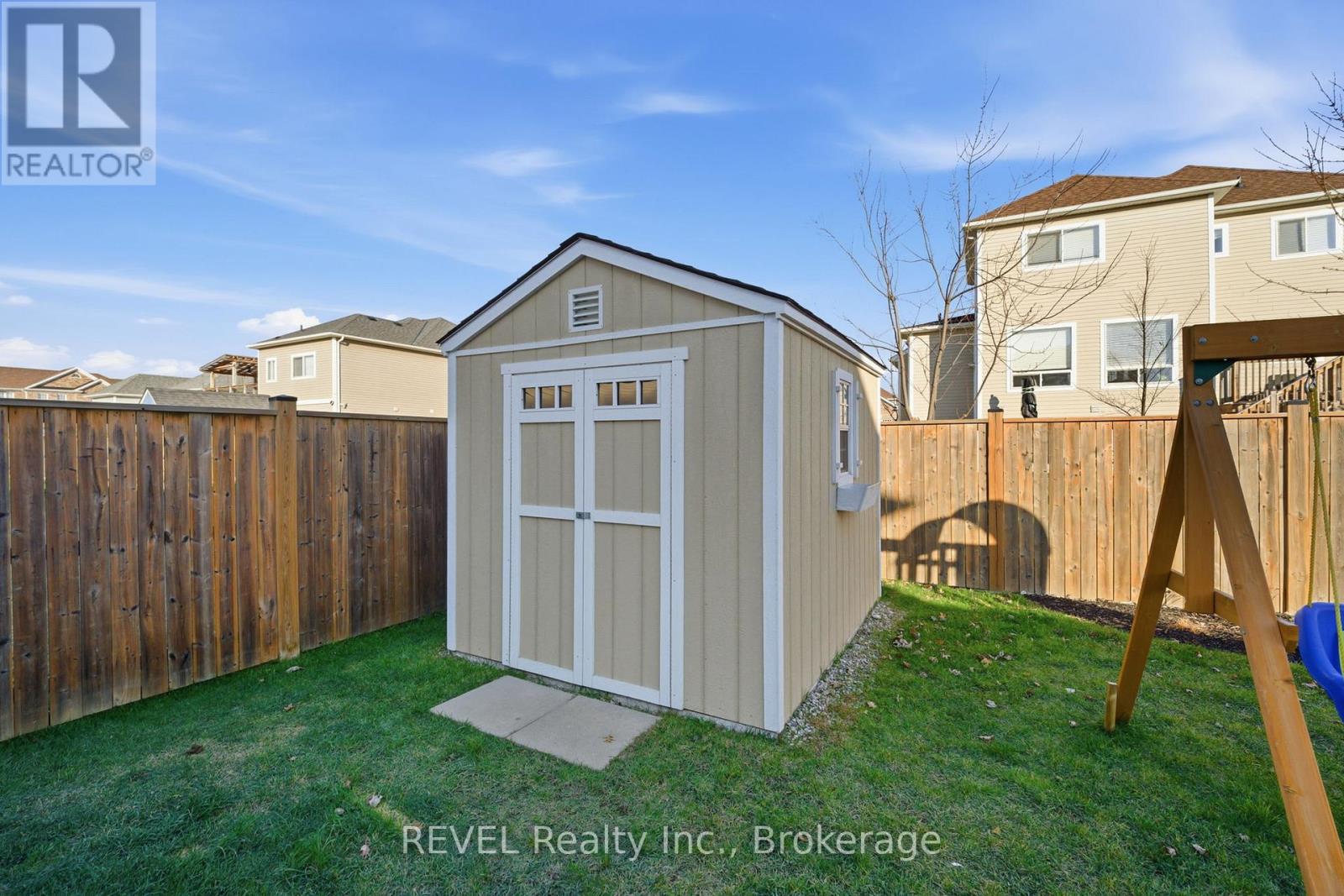 1058 Meadowood Street, Fort Erie (Crescent Park), Ontario  L2A 0B9 - Photo 46 - X12565932