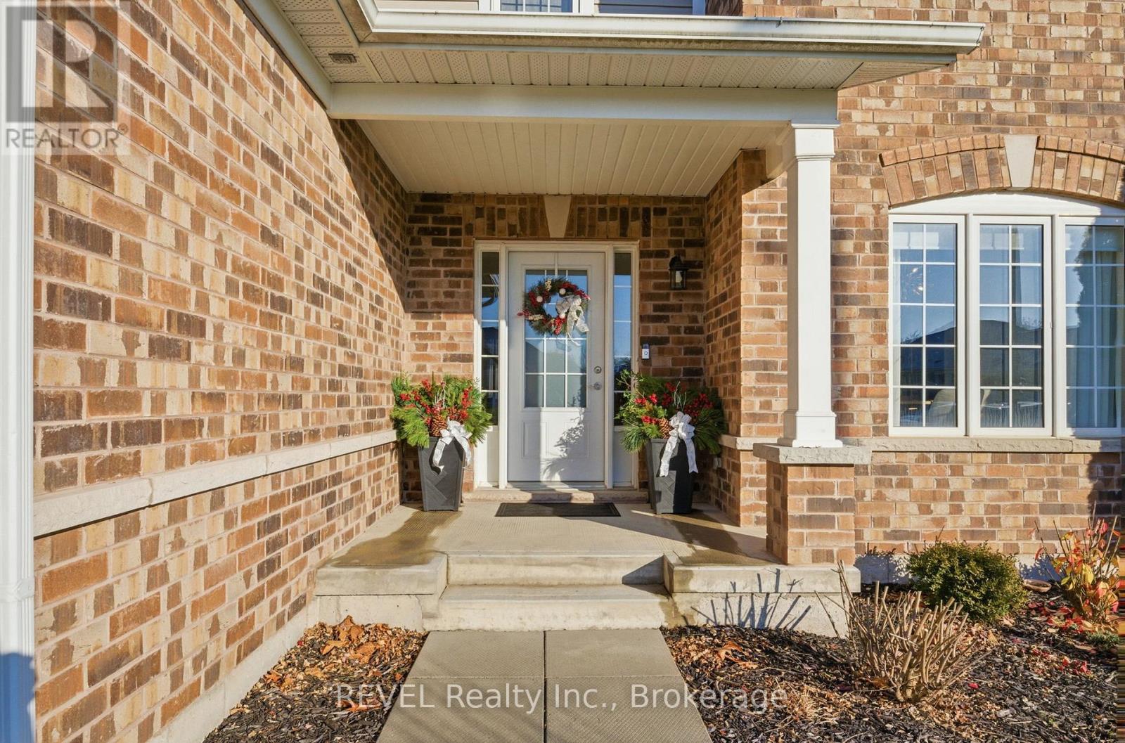 1058 Meadowood Street, Fort Erie (Crescent Park), Ontario  L2A 0B9 - Photo 48 - X12565932