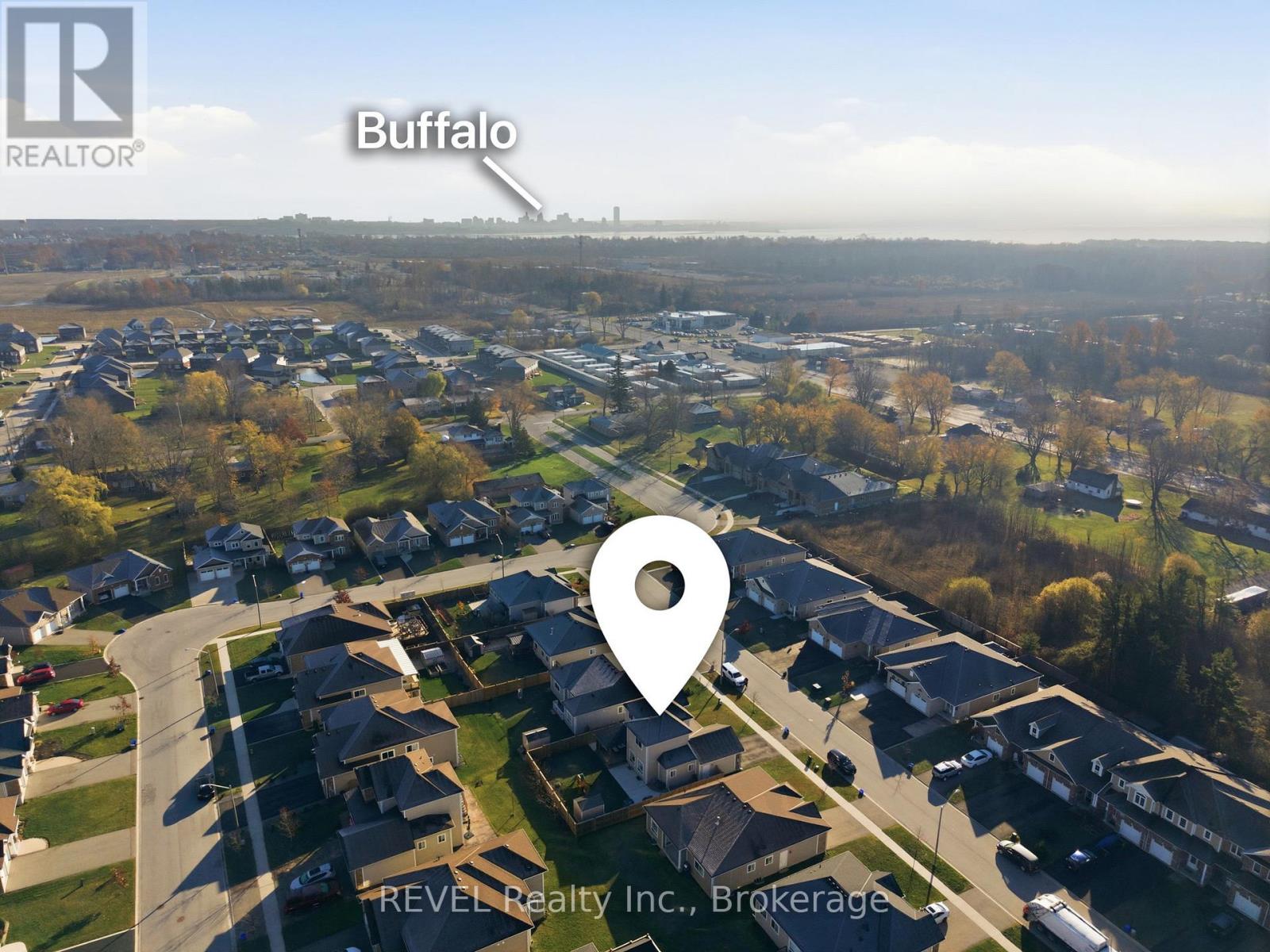 1058 Meadowood Street, Fort Erie, Ontario  L2A 0B9 - Photo 5 - X12565932