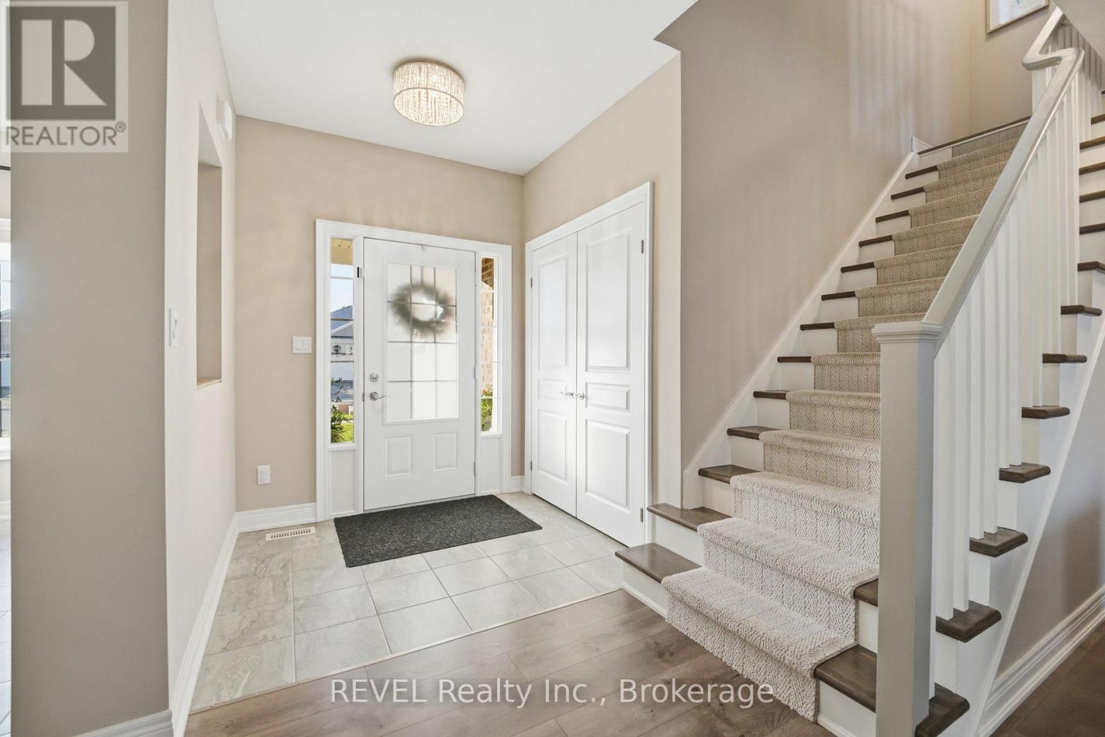 1058 Meadowood Street, Fort Erie, Ontario  L2A 0B9 - Photo 9 - X12565932