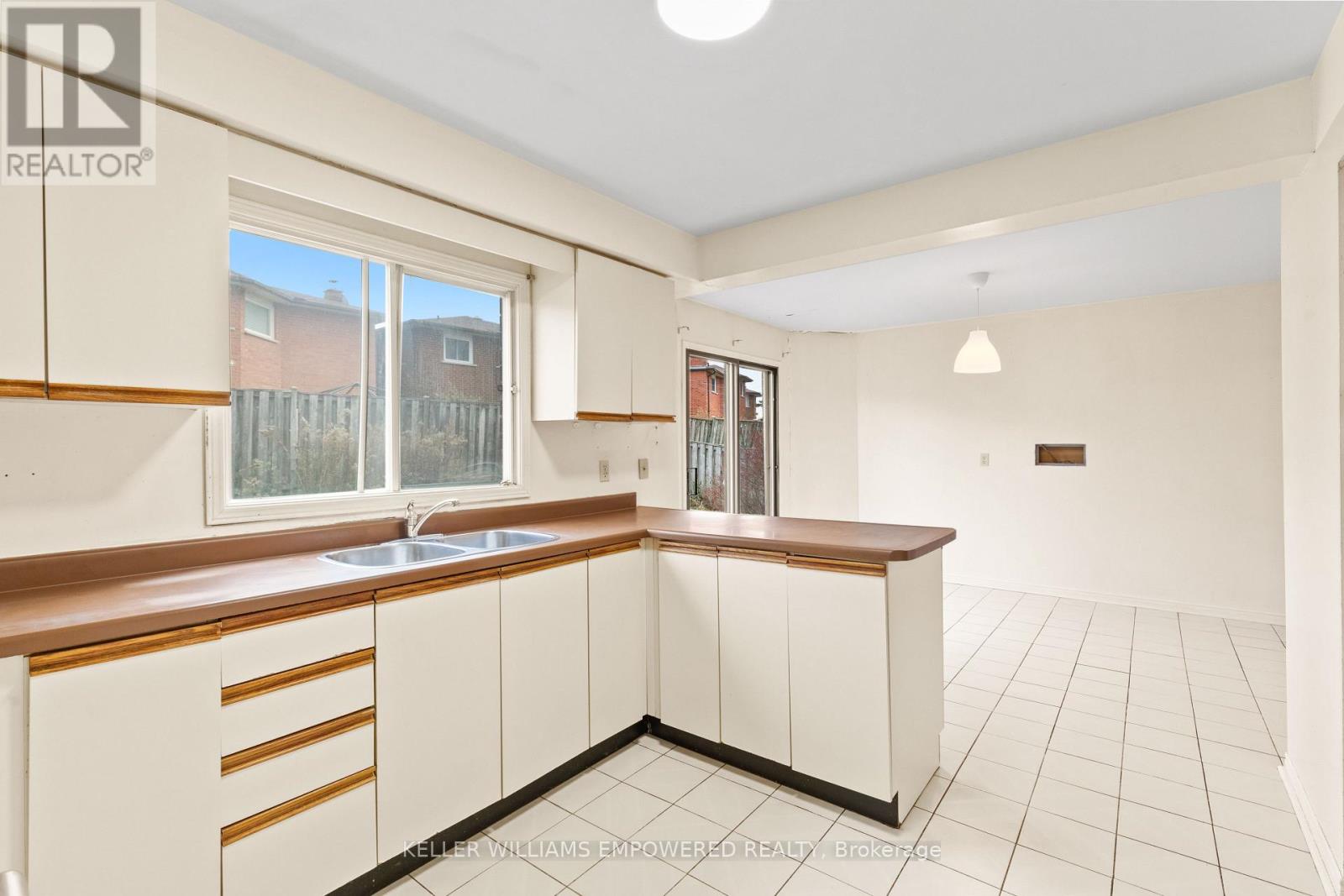 53 Anthony Lane, Vaughan, Ontario  L4K 3L1 - Photo 10 - N12562038