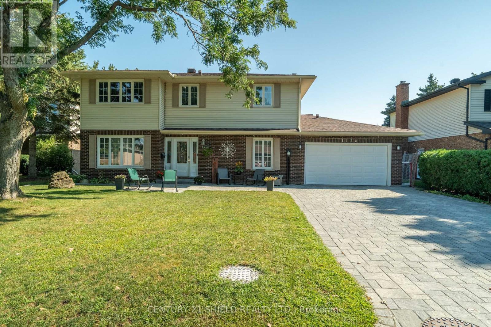 1123 Stokes Drive, Cornwall, Ontario  K6J 5J6 - Photo 2 - X12565944