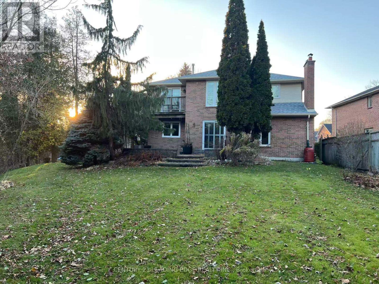 17 Mcphillips Avenue, Markham, Ontario  L3P 1C4 - Photo 35 - N12563400