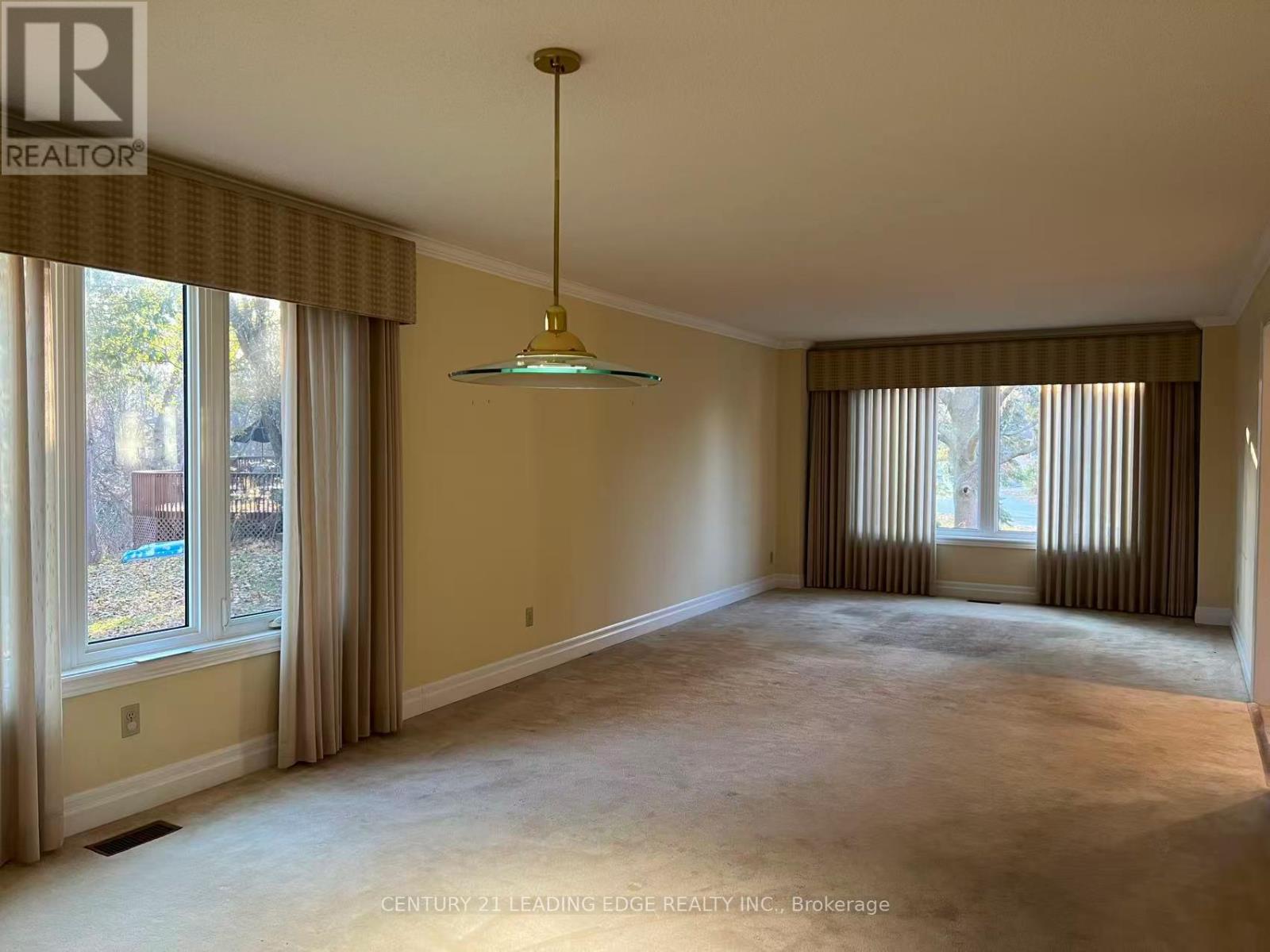 17 Mcphillips Avenue, Markham, Ontario  L3P 1C4 - Photo 6 - N12563400