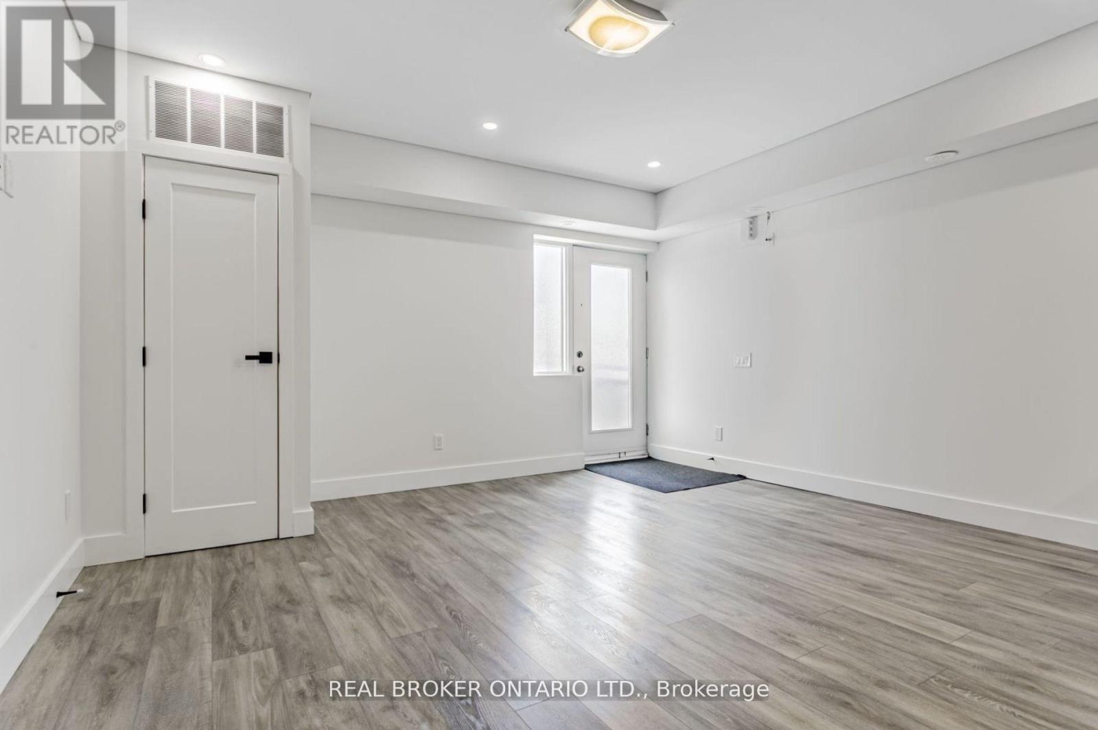 B - 1088 Avenue Road, Toronto, Ontario  M5N 2E2 - Photo 2 - C12565926