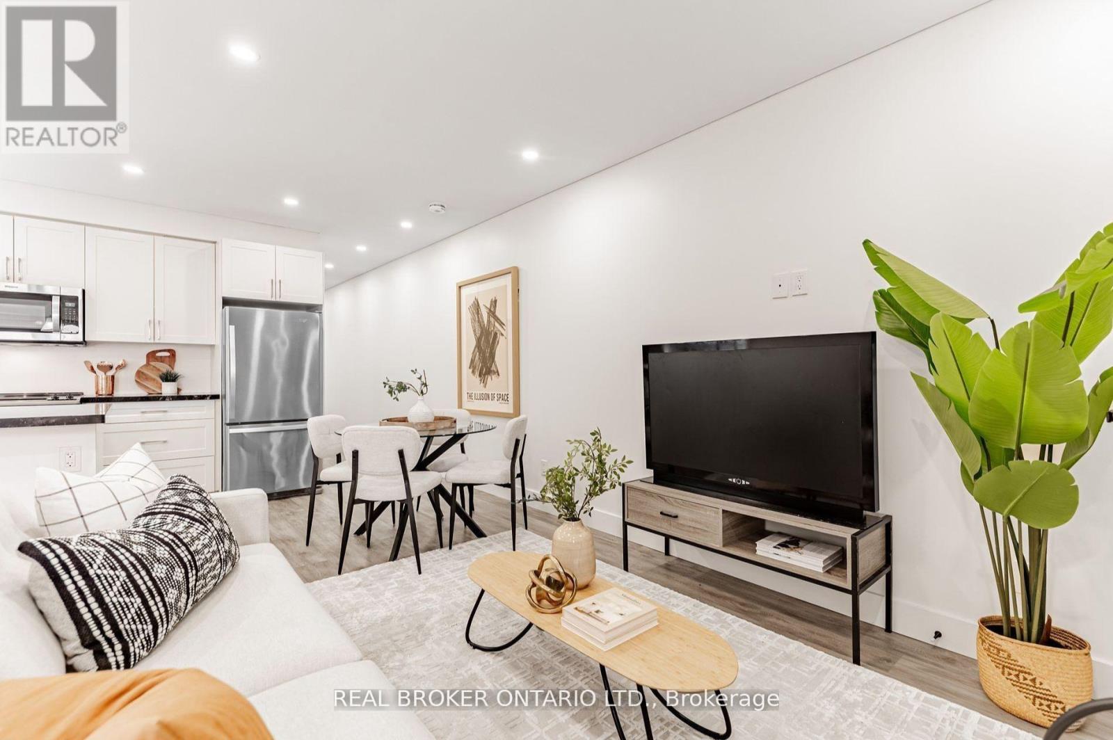 B - 1088 Avenue Road, Toronto, Ontario  M5N 2E2 - Photo 3 - C12565926