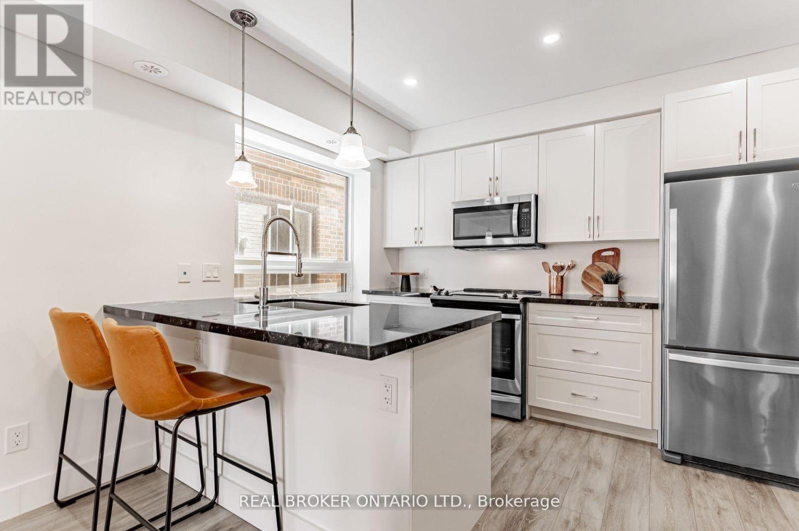 B - 1088 Avenue Road, Toronto, Ontario  M5N 2E2 - Photo 5 - C12565926