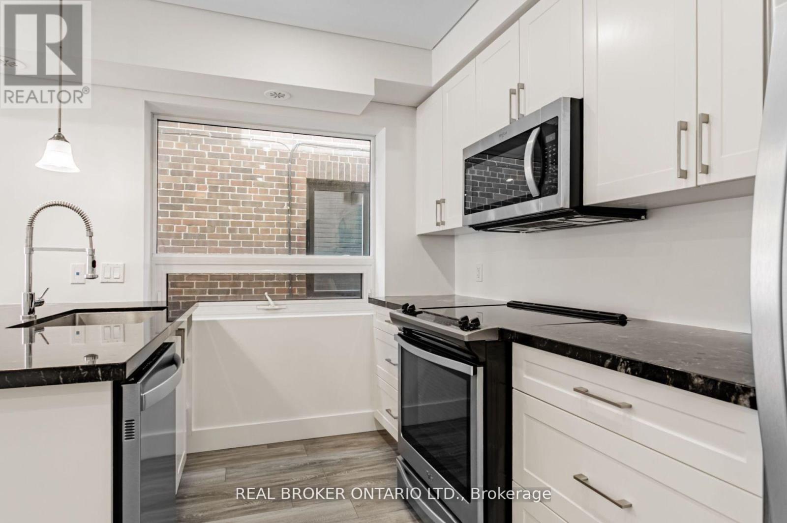 B - 1088 Avenue Road, Toronto, Ontario  M5N 2E2 - Photo 6 - C12565926