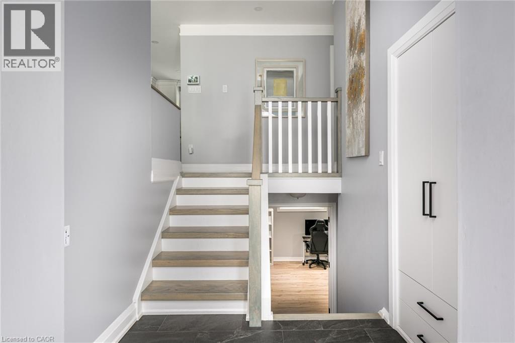 1220 Lambeth Road, Oakville, Ontario  L6H 2C8 - Photo 5 - 40781747