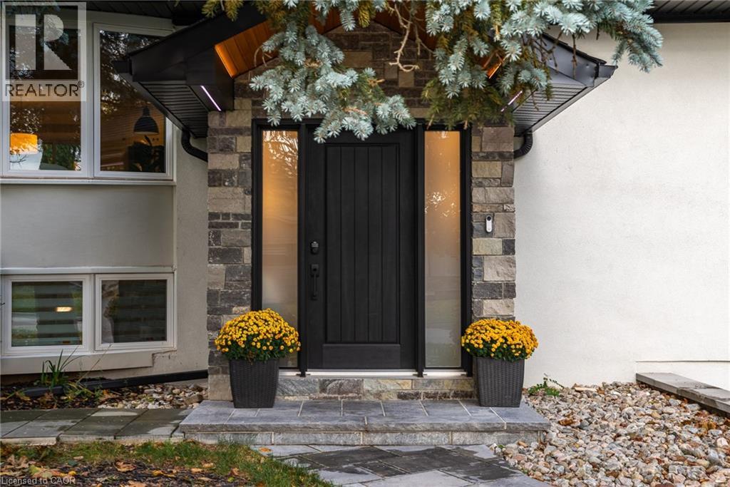 1220 Lambeth Road, Oakville, Ontario  L6H 2C8 - Photo 3 - 40781747