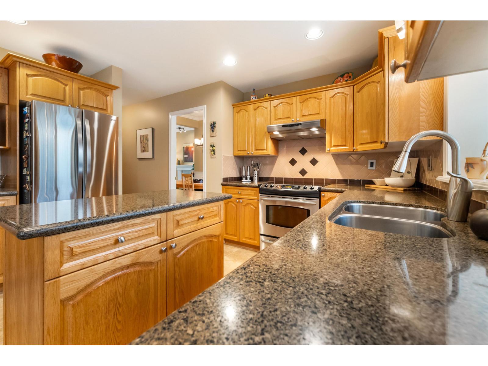 8470 166a Street, Surrey, British Columbia  V4N 4Z4 - Photo 13 - R3069161