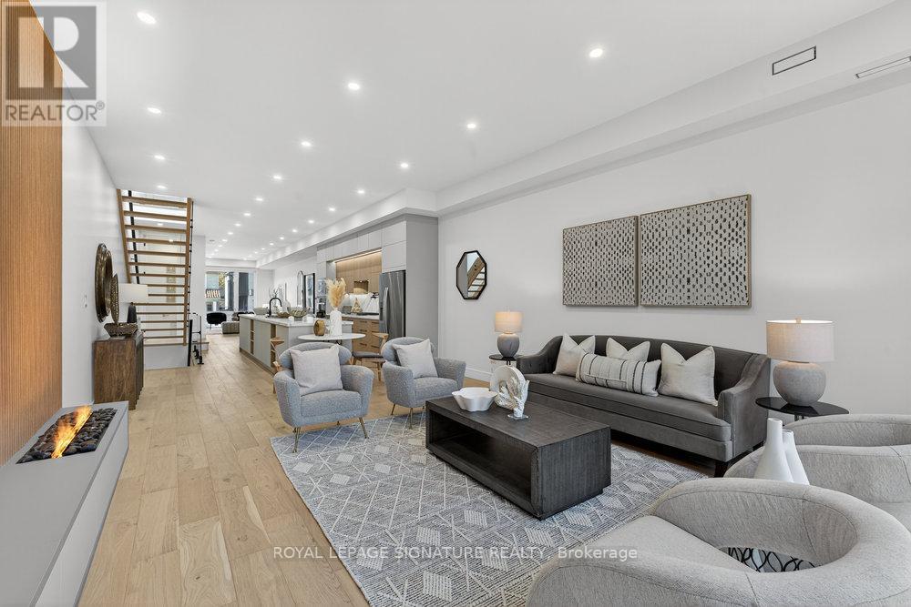 241 Cedarvale Avenue, Toronto, Ontario  M4C 4K3 - Photo 20 - E12565844