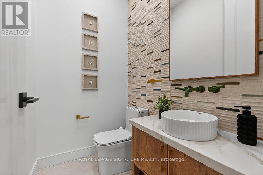 241 Cedarvale Avenue, Toronto, Ontario  M4C 4K3 - Photo 22 - E12565844