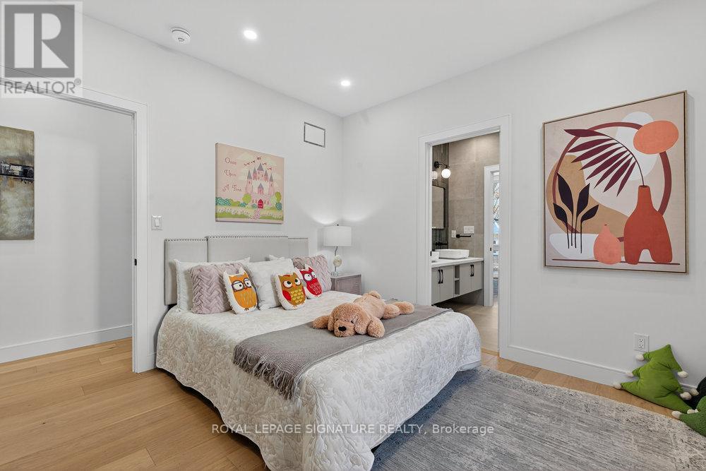 241 Cedarvale Avenue, Toronto, Ontario  M4C 4K3 - Photo 34 - E12565844