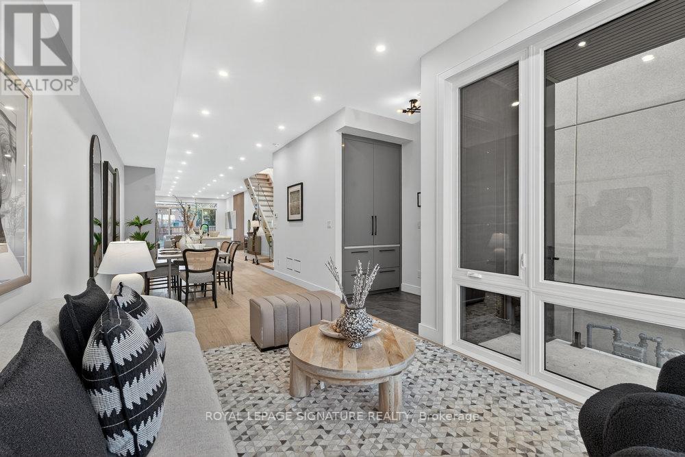 241 Cedarvale Avenue, Toronto, Ontario  M4C 4K3 - Photo 6 - E12565844