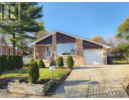 2 WINDOVER DRIVE, Toronto, Ontario