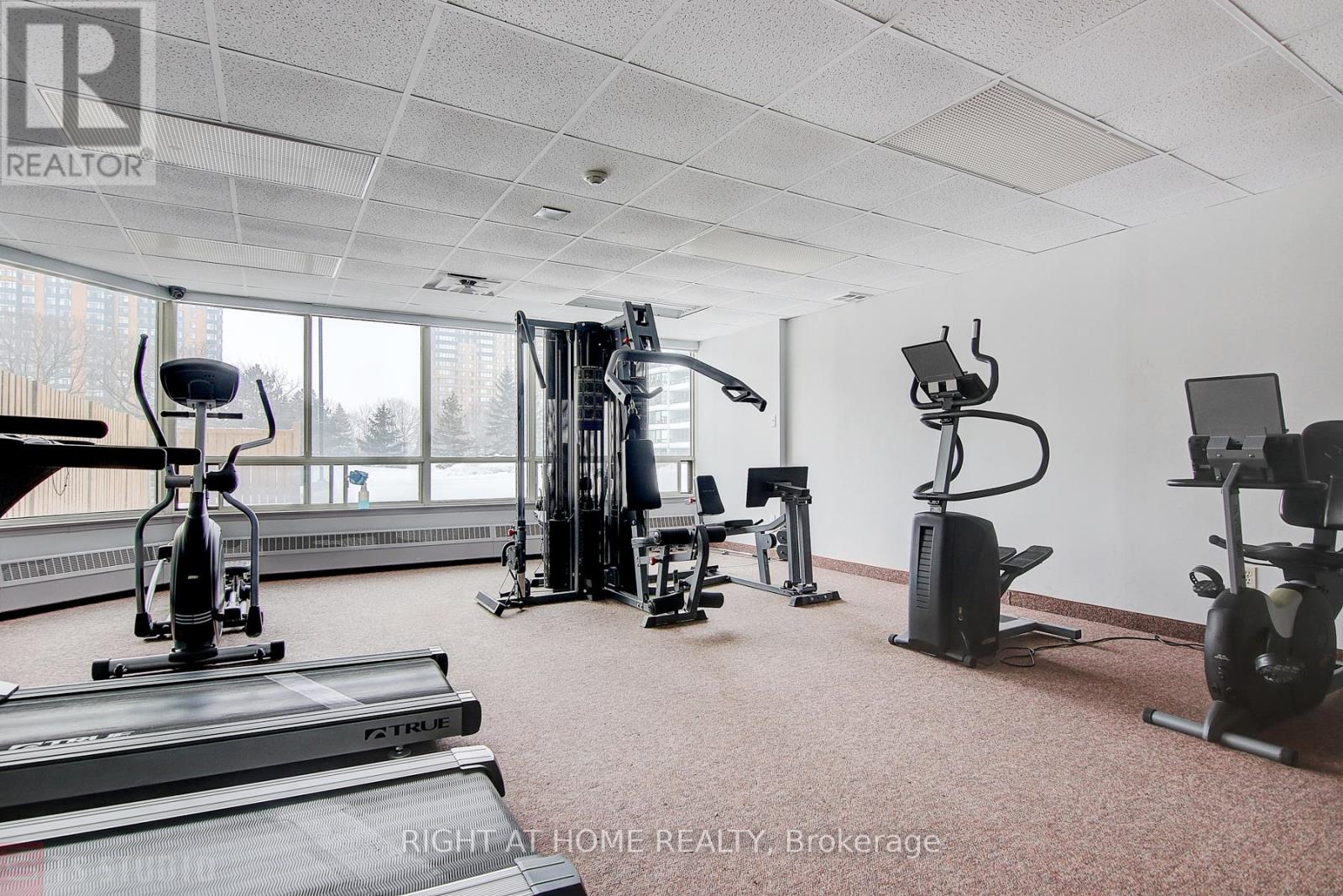 1807 - 300 Alton Towers Circle, Toronto, Ontario  M1V 4X9 - Photo 11 - E12565894