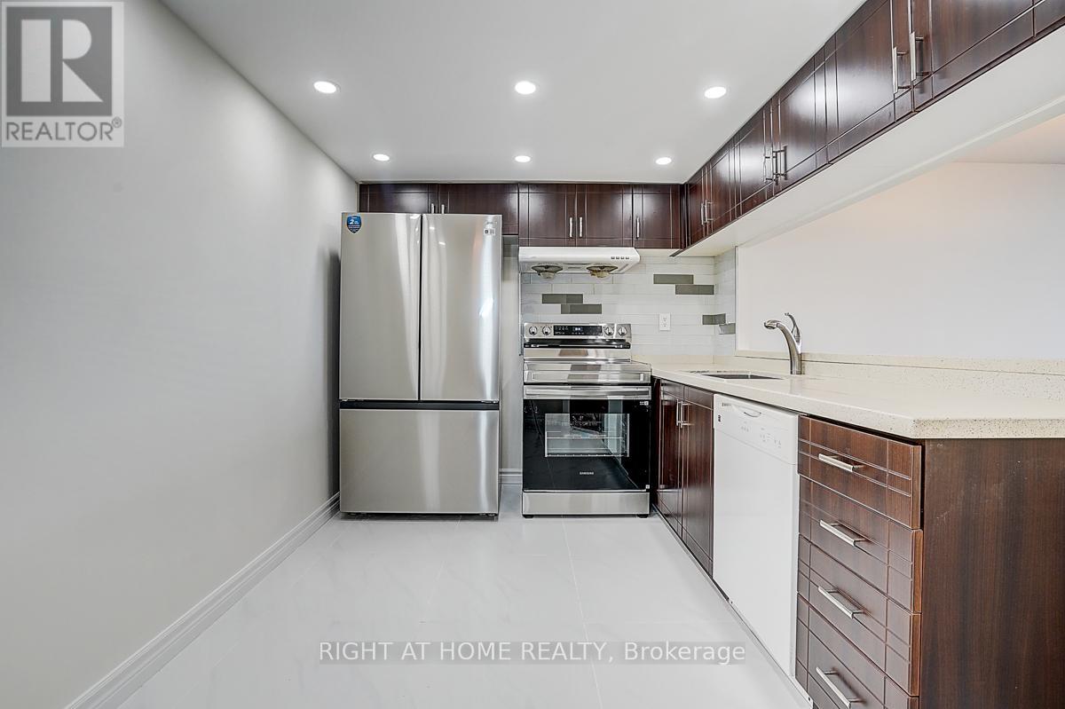 1807 - 300 Alton Towers Circle, Toronto, Ontario  M1V 4X9 - Photo 25 - E12565894