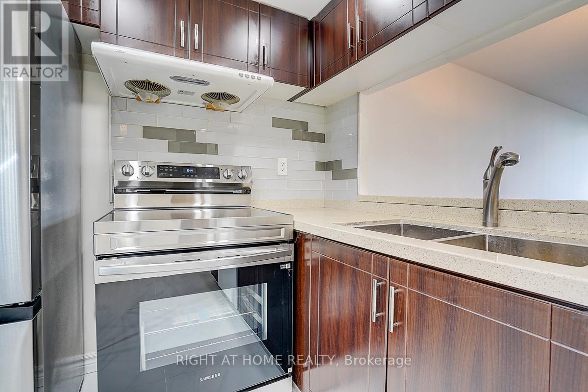 1807 - 300 Alton Towers Circle, Toronto, Ontario  M1V 4X9 - Photo 27 - E12565894