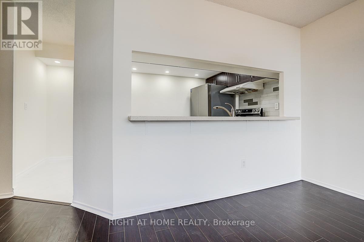 1807 - 300 Alton Towers Circle, Toronto, Ontario  M1V 4X9 - Photo 37 - E12565894