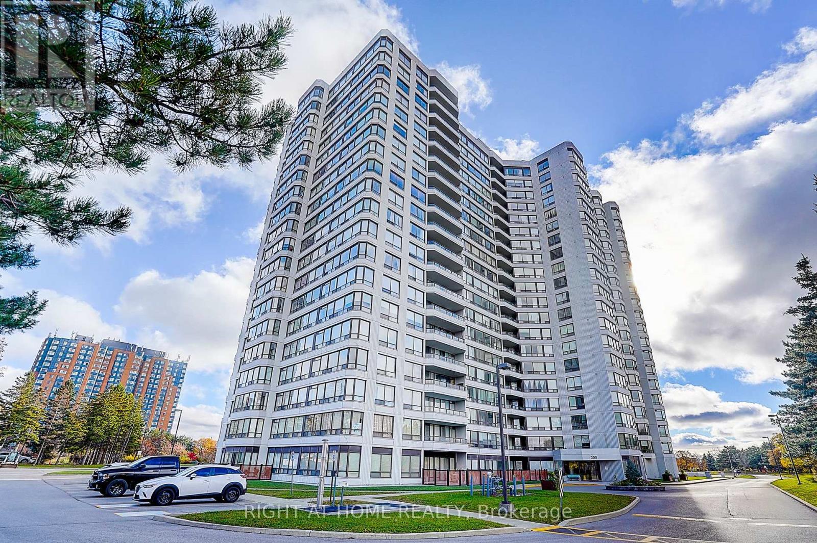 1807 - 300 Alton Towers Circle, Toronto, Ontario  M1V 4X9 - Photo 4 - E12565894