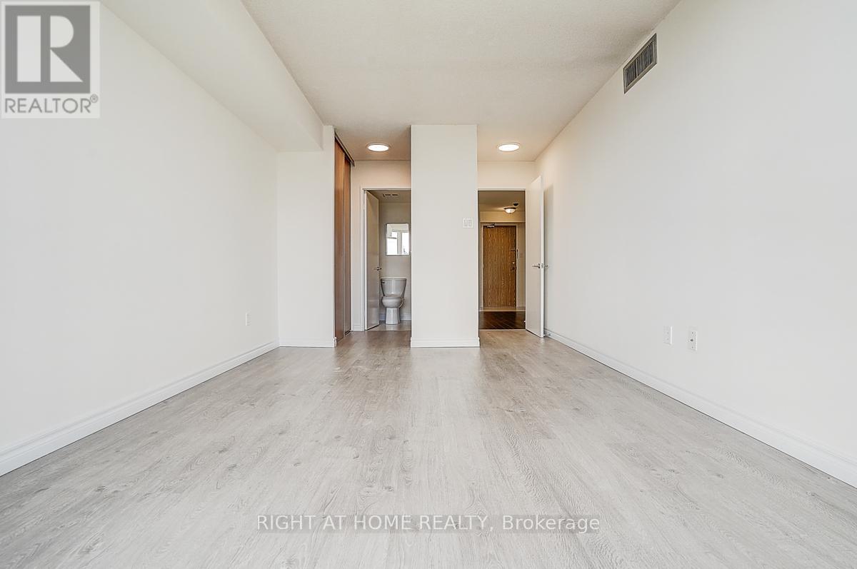 1807 - 300 Alton Towers Circle, Toronto, Ontario  M1V 4X9 - Photo 41 - E12565894