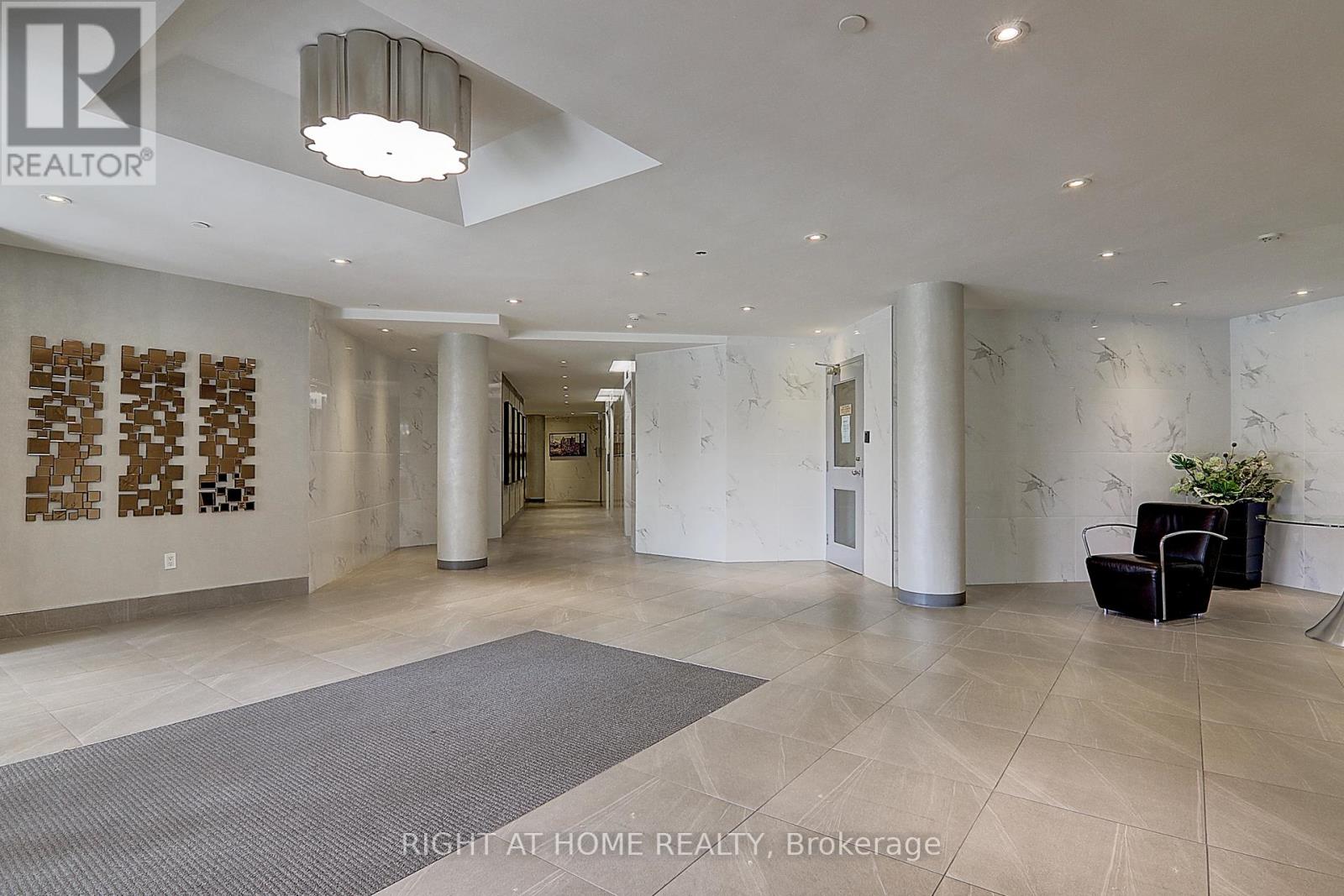 1807 - 300 Alton Towers Circle, Toronto, Ontario  M1V 4X9 - Photo 8 - E12565894