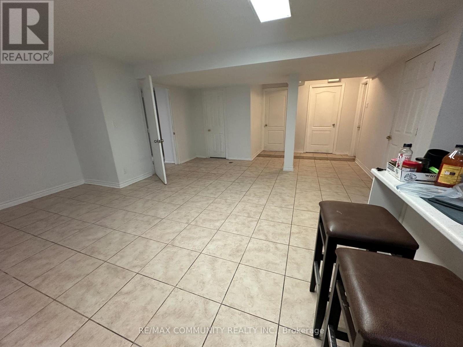 9 Valmount Avenue, Toronto, Ontario  M1C 1P3 - Photo 15 - E12554152