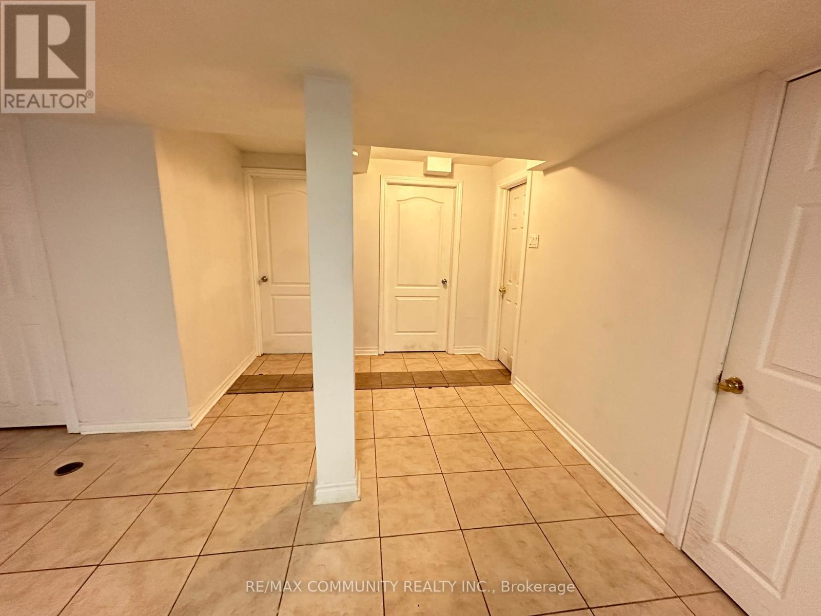 9 Valmount Avenue, Toronto, Ontario  M1C 1P3 - Photo 12 - E12554152