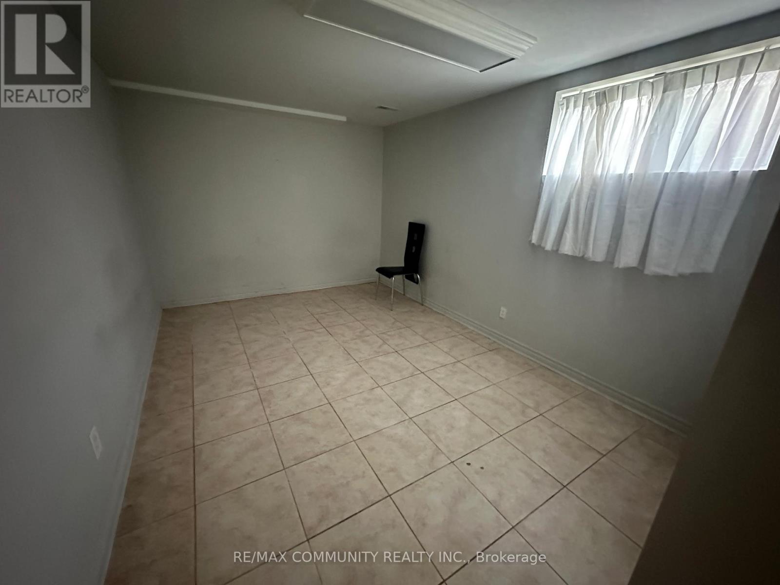 9 Valmount Avenue, Toronto, Ontario  M1C 1P3 - Photo 23 - E12554152