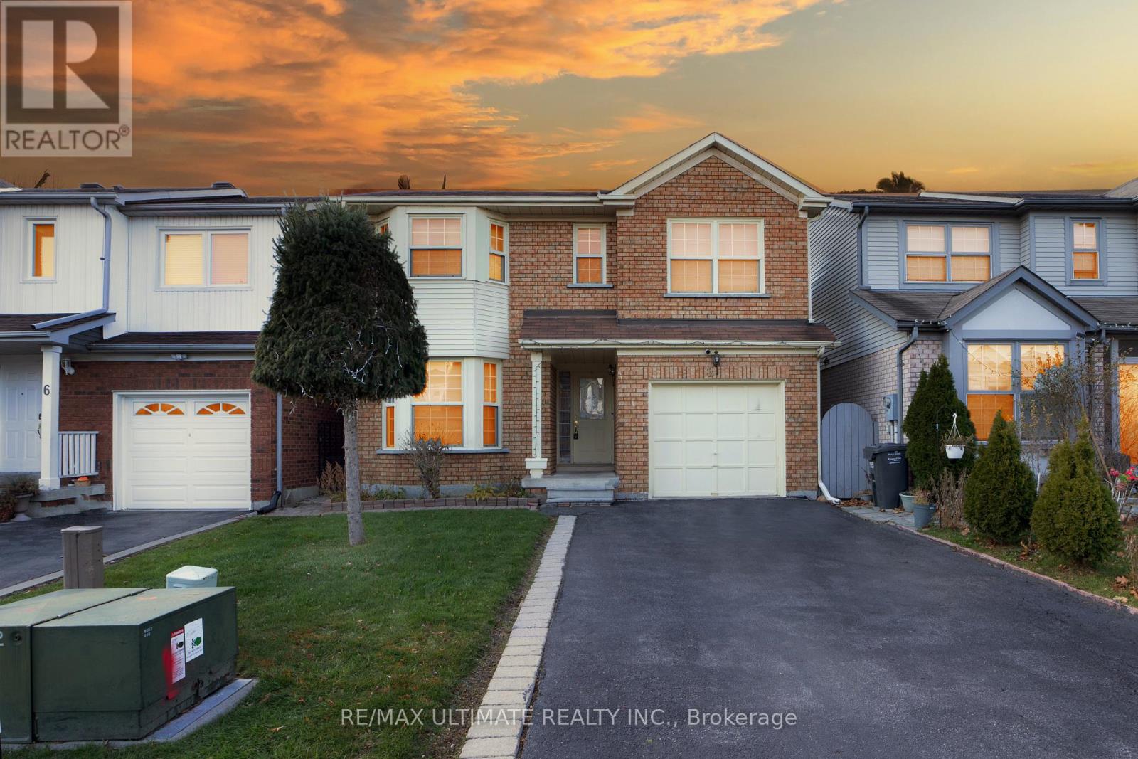 8 CHIPMUNK CRESCENT, Brampton, Ontario