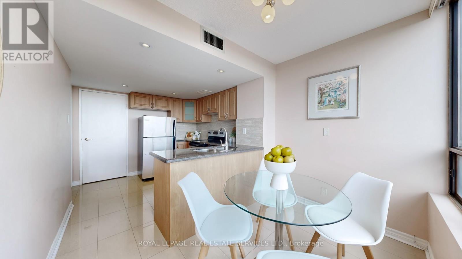 1510 - 7420 Bathurst Street, Vaughan, Ontario  L4J 6X4 - Photo 13 - N12565960