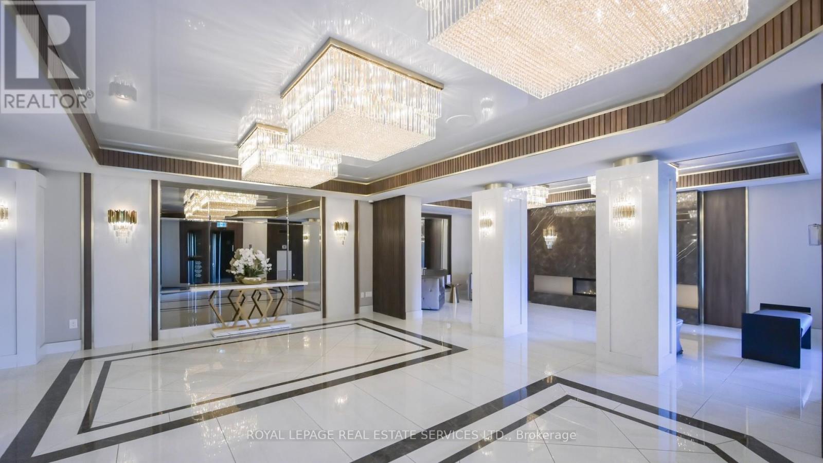 1510 - 7420 Bathurst Street, Vaughan, Ontario  L4J 6X4 - Photo 3 - N12565960