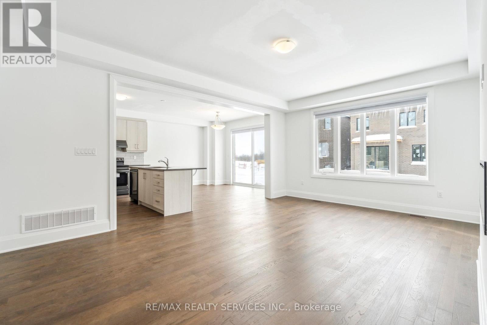 36 Betterridge Trail, Barrie, Ontario  L9J 0Z6 - Photo 14 - S12559286