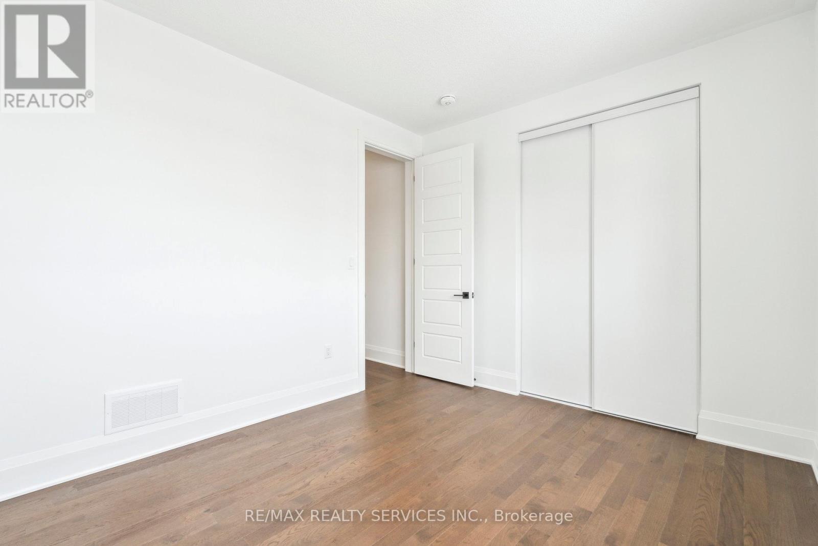 36 Betterridge Trail, Barrie, Ontario  L9J 0Z6 - Photo 34 - S12559286