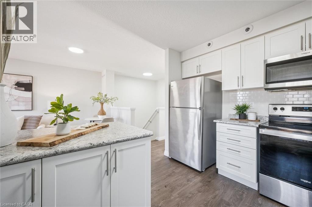 24 Morrison Road Unit# D9, Kitchener, Ontario  N2A 2W7 - Photo 14 - 40788083