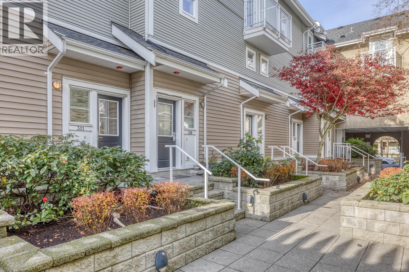 311 618 LANGSIDE AVENUE, Coquitlam, British Columbia