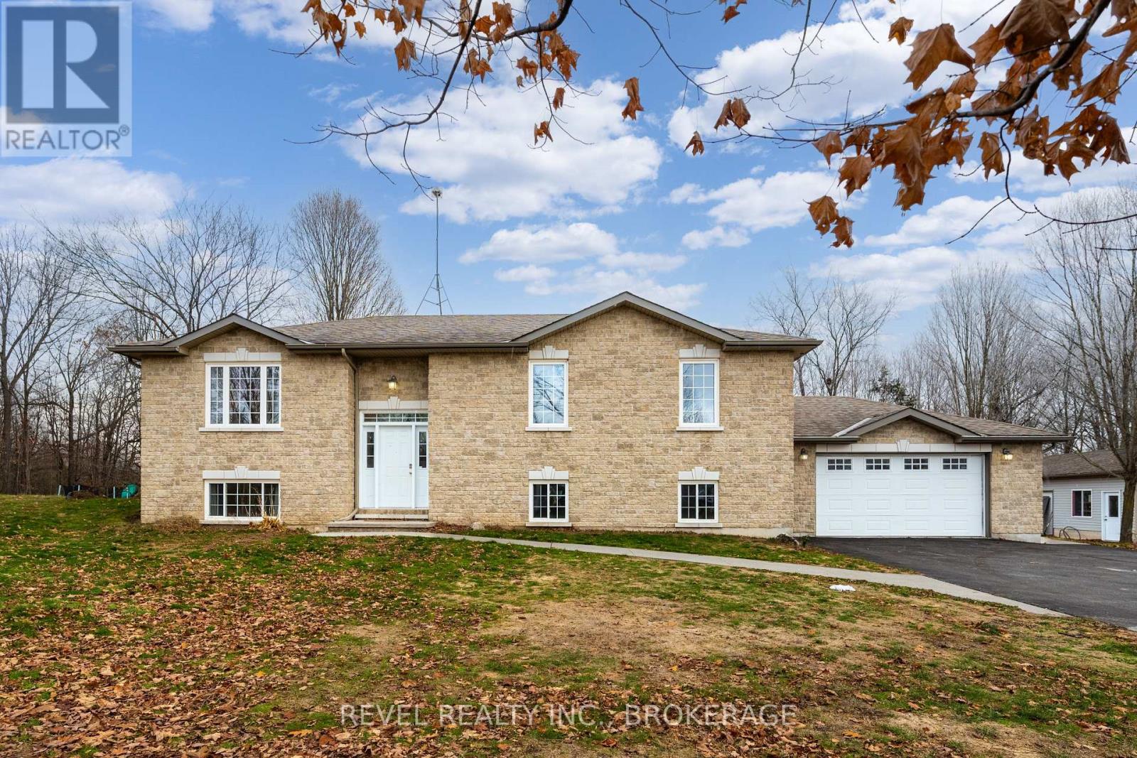 3826 STAGE COACH ROAD, Frontenac, Ontario