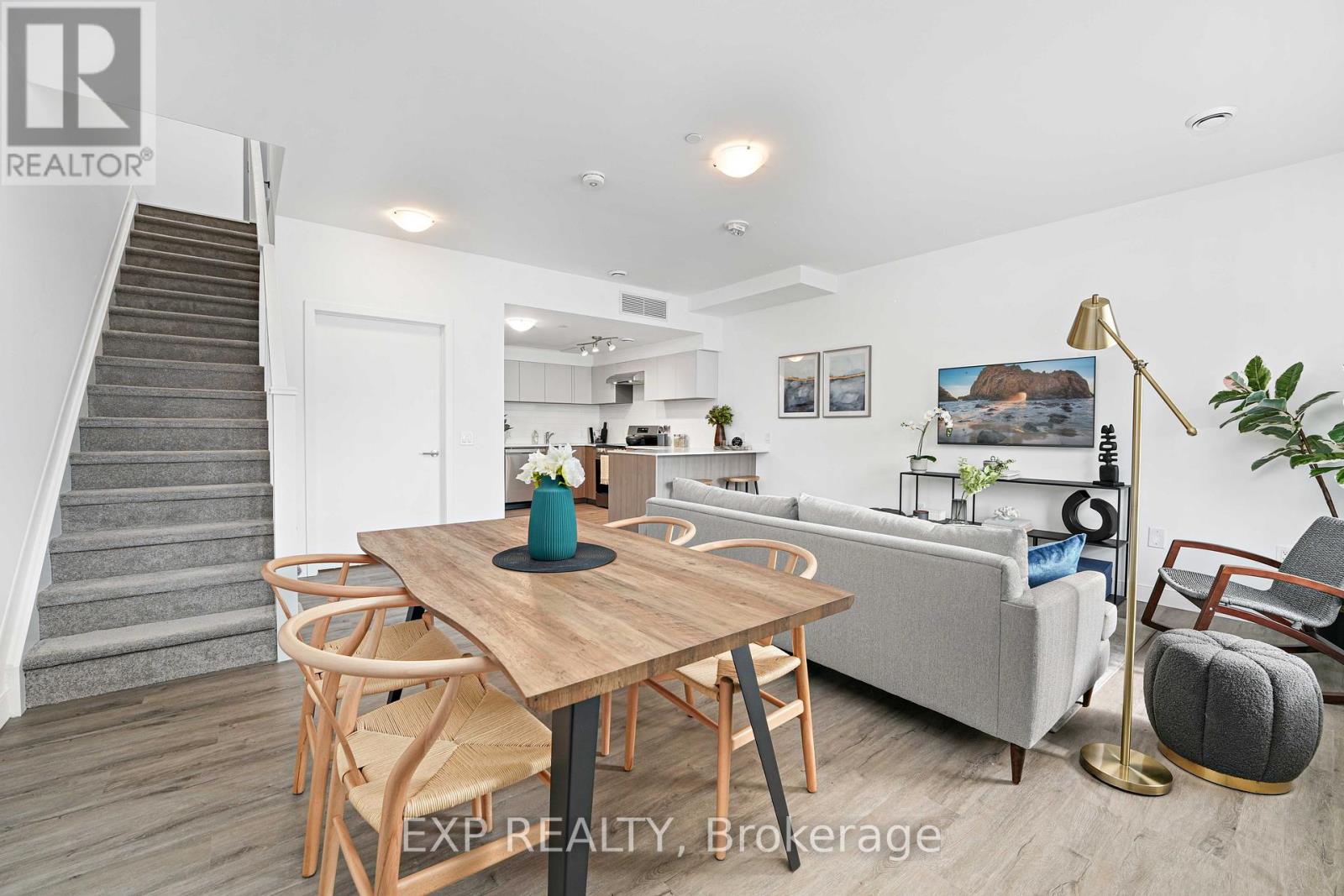 TH2 - 100 MANETT CRESCENT, Brampton, Ontario