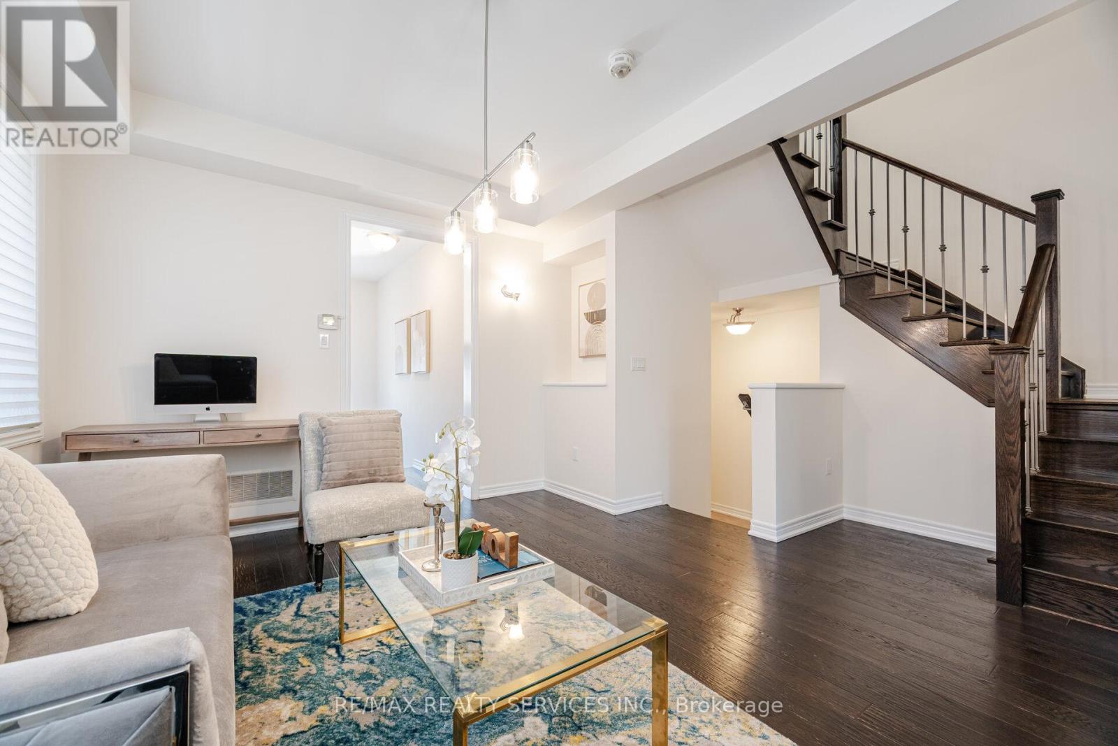 15 Vinewood Road, Caledon, Ontario  L7C 4A9 - Photo 12 - W12565856