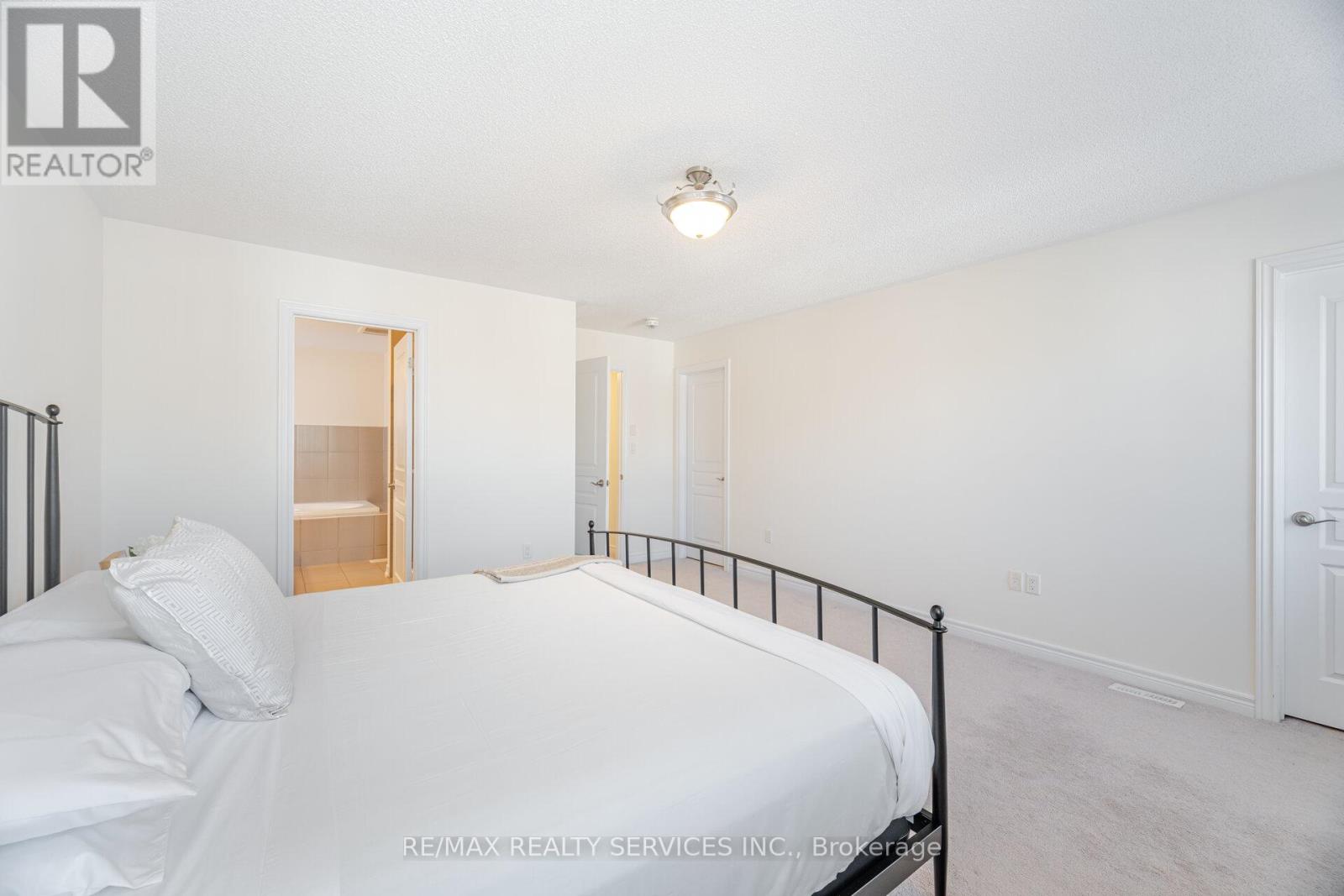 15 Vinewood Road, Caledon, Ontario  L7C 4A9 - Photo 31 - W12565856