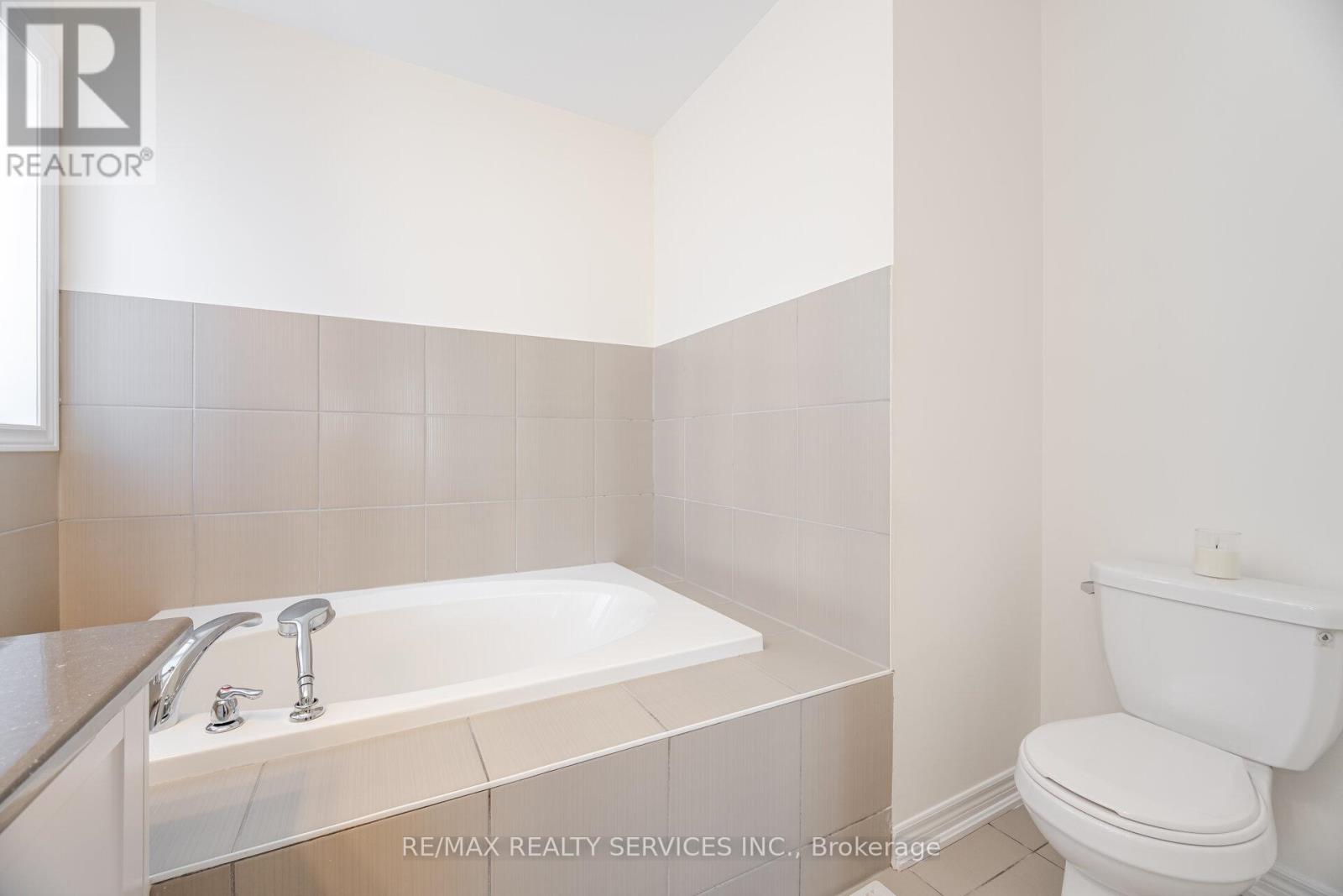 15 Vinewood Road, Caledon, Ontario  L7C 4A9 - Photo 33 - W12565856