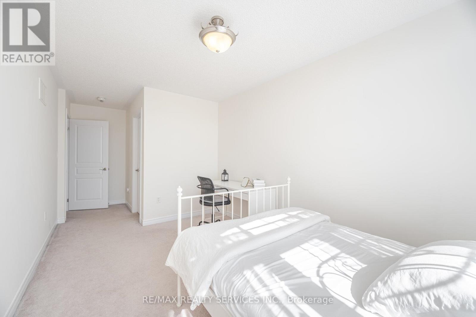 15 Vinewood Road, Caledon, Ontario  L7C 4A9 - Photo 38 - W12565856