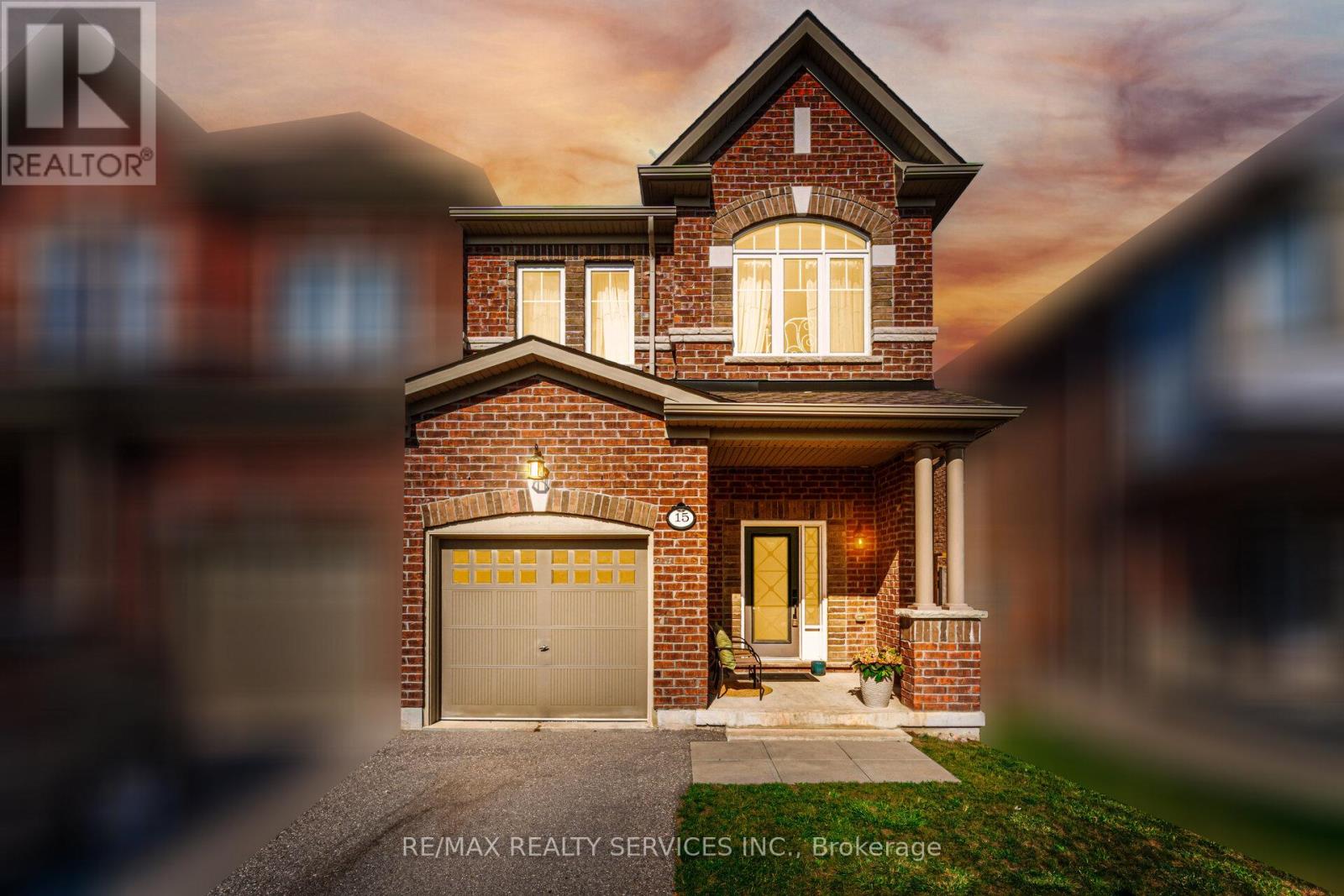 15 Vinewood Road, Caledon, Ontario  L7C 4A9 - Photo 4 - W12565856