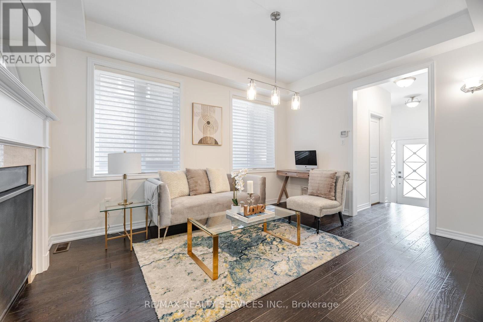 15 Vinewood Road, Caledon, Ontario  L7C 4A9 - Photo 9 - W12565856