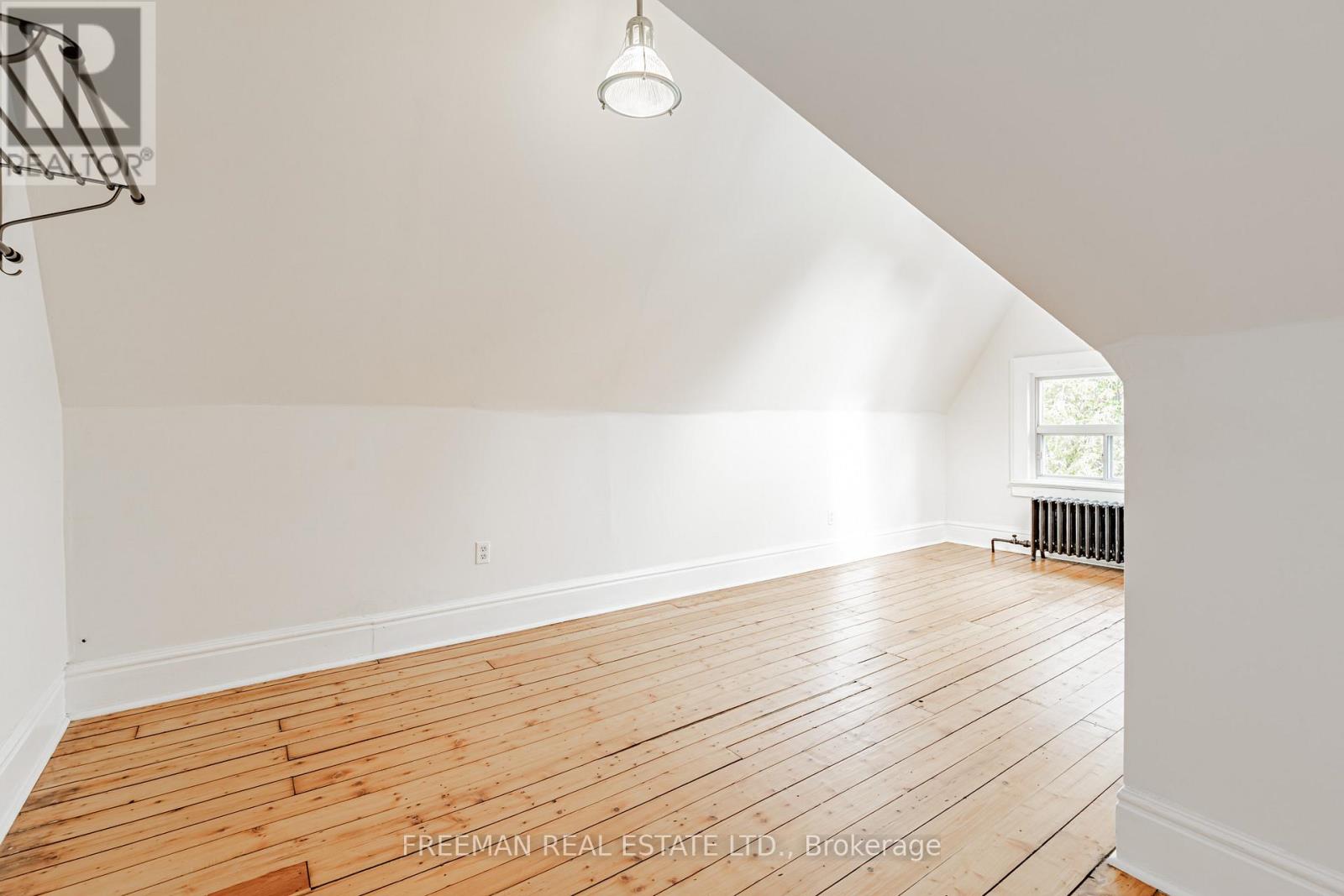 115 Mavety Street, Toronto, Ontario  M6P 2L8 - Photo 7 - W12565866